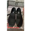 Image 2 : VANS SIZE 8.5 & ASSORTED BLACK PURSES/BAGS