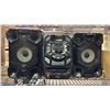 Image 2 : SAMSUNG STEREO WITH SPEAKERS & BOX OF ASSORTED CD'S