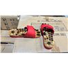 Image 2 : CASE OF ASSORTED SIZE NATURAL STONE MASSAGE SHOES