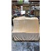 Image 1 : CASE OF CREAM COLORED FLANNEL BLANKETS - 130CM X 150CM