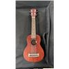 Image 2 : PACIFIC UKULELE R-SMA-M IN A SOFT TRANSPORT CASE