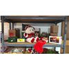 Image 1 : SHELF OF CHRISTMAS DECORATIONS