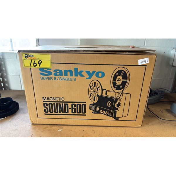 SANKO SUPER 8/SINGLE 8 MAGNETIC SOUND-600 PROJECTOR