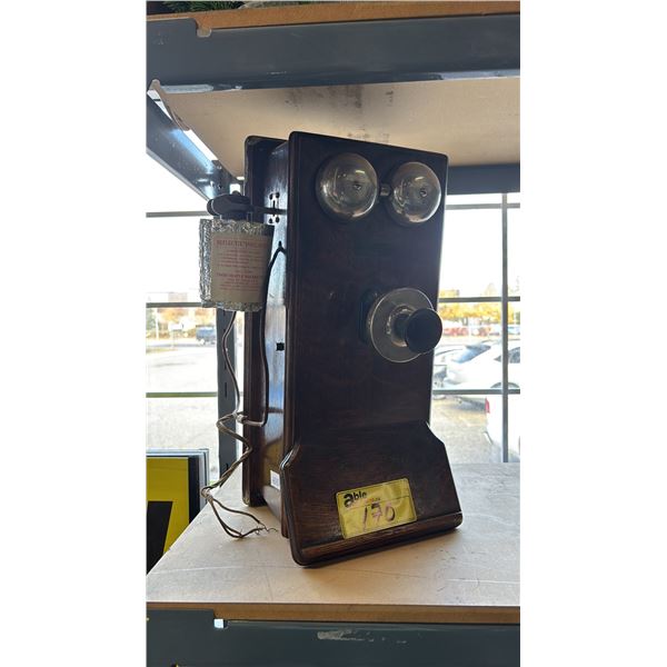 ANTIQUE WOODEN WALL MOUNTABLE TELEPHONE