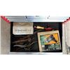 Image 8 : CRAFTSMAN 12 DRAWER TOOL BOX WITH KEY & CONTENTS