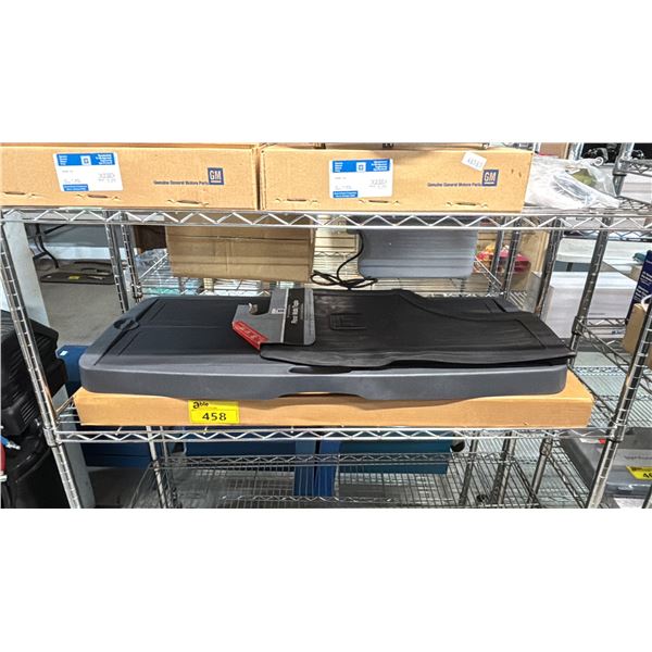 GM CARGO ORGANIZER & GM FLOOR MATTS