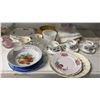 Image 5 : SHELF OF PLATES, BOWLS, TEACUPS, SAUCERS, TABLE RUNNERS & MORE