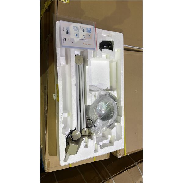MAGNIFYING LAMP *IN BOX*