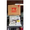 Image 1 : PFAFF 1222 SEWING MACHINE WITH PEDAL & CASE