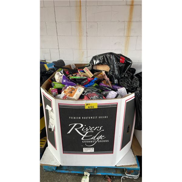 PALLET OF ASSORTED PET SUPPLY PRODUCTS *MUST TAKE ALL ON PALLET*