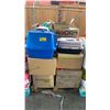 Image 1 : PALLET OF ASSORTED PET SUPPLY PRODUCTS *MUST TAKE ALL ON PALLET*