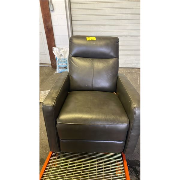 BROWN LEATHER RECLINER *NO POWER CORD/WORKING CONDITION UNKNOWN*