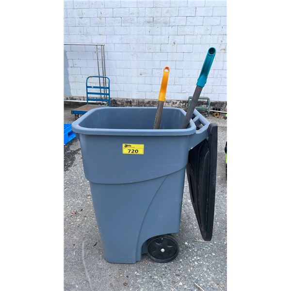 MOBILE TRASH BIN WITH TWO SNOW SHOVELS