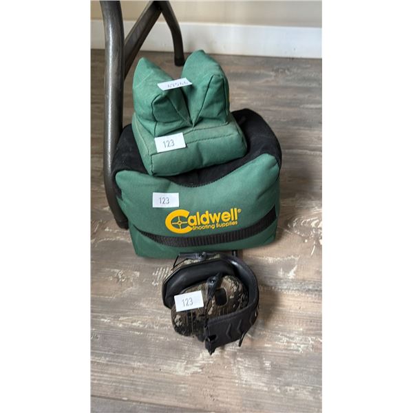 CALDWELL SPORT SHOOTING SANDBAGS & CAMOUFLAGE EAR PROTECTION
