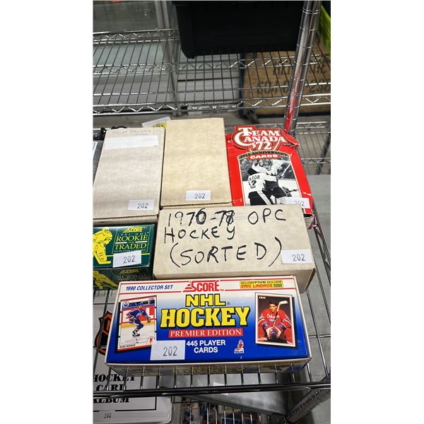 ASSORTED HOCKEY CARDS INCLUDING; 1990 SCORE, 1972 TEAM CANADA, 1991 SCORE ROOKIE & MORE