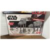 Image 4 : LEGO STAR WARS 75172, LEGO STAR WARS 75168 & STAR WARS PAPER MODEL KIT