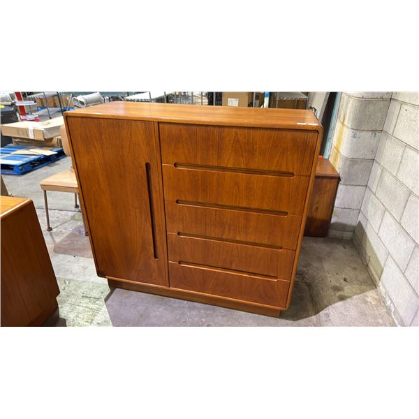 MID CENTURY MODERN TEAK 5 DRAWER BEDROOM DRESSER WITH SIDE CABINET 48" X 19" X 45"
