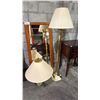 Image 1 : 2 ASSORTED LAMPS