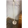 Image 3 : VINTAGE 1960'S ADJUSTABLE FLOOR LAMP