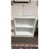 Image 1 : WHITE FINISH WOOD BOOKSHELF