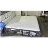 Image 1 : STEARNS & FOSTER FOUNDER'S COLLECTION KING SIZE DEEP POCKET MATTRESS - WRAPPED