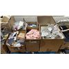 Image 1 : PALLET OF ESTATE GOODS - BOOKS, PAPER PLATES, BOWLS & CUPS, TABLE LINENS & MORE