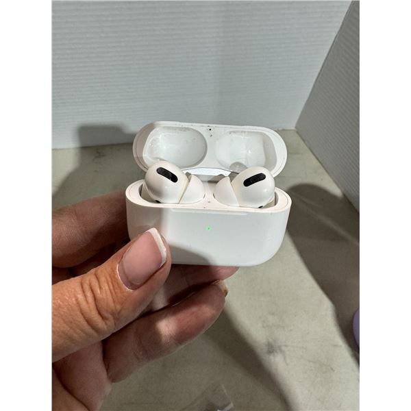Apple AirPod Pro  2 C/W case