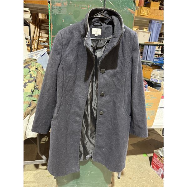 Traditions size 8 coat