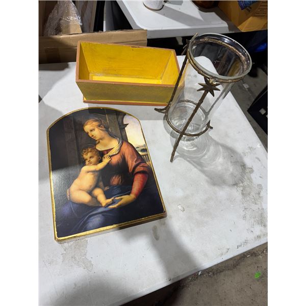 Assorted home decor