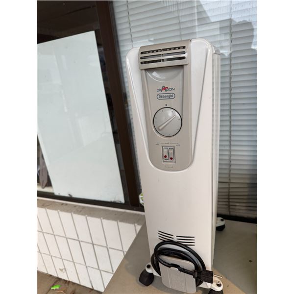 Oil filter heater