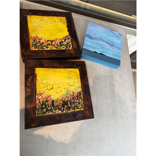 Canvas wall hangings