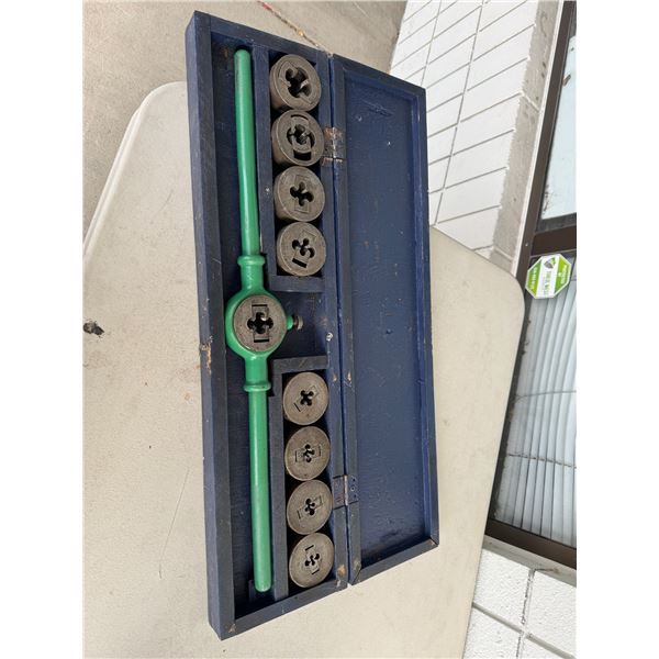 Large tap and die set