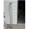 Image 1 : Curtain rod