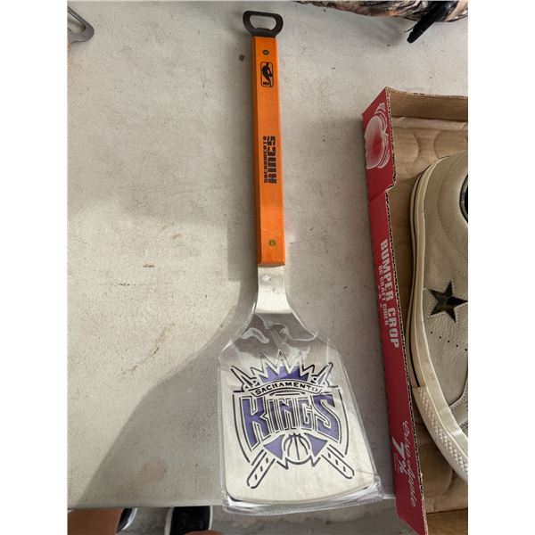 NBA Sacramento Kings barbecue flipper