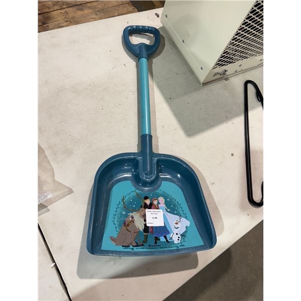 Frozen  child shovel
