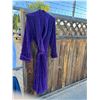 Image 1 : Robe size large