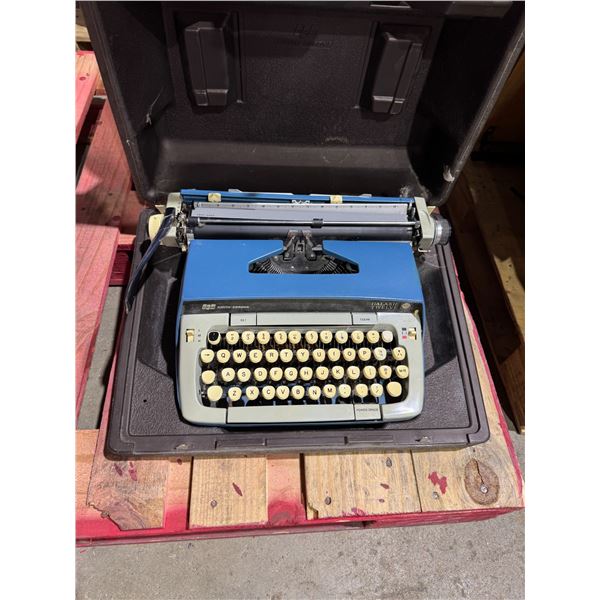 Smith corona typewriter
