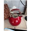 Image 1 : KitchenAid kettle