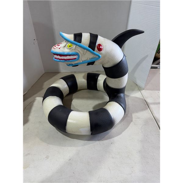 Beetlejuice sandworm decor