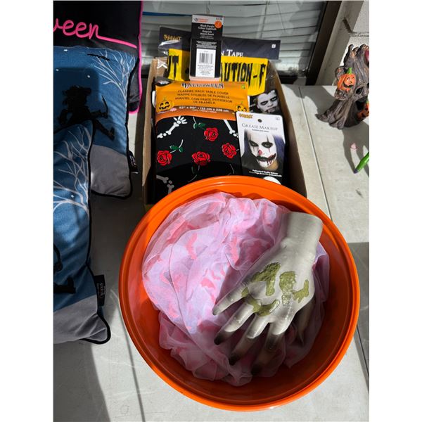 Halloween decor, black purple, color bulb, caution, bowls, et