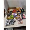 Image 1 : Halloween brain, candles, globe, bracelets, baking molds, etc.