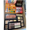 Image 1 : Make up pallets
