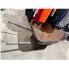 Image 1 : Wheel barrel