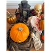 Image 3 : Halloween decor