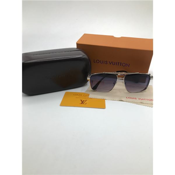 BRAND NEW SUNGLASSES WITH BOX AND ACCESSORIES