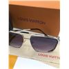 Image 2 : BRAND NEW SUNGLASSES WITH BOX AND ACCESSORIES
