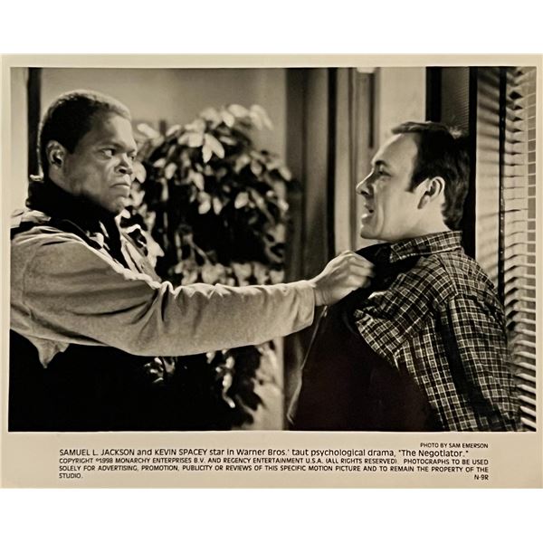 Samuel L Jackson and Kevin Spacey in The Negotiator Photo