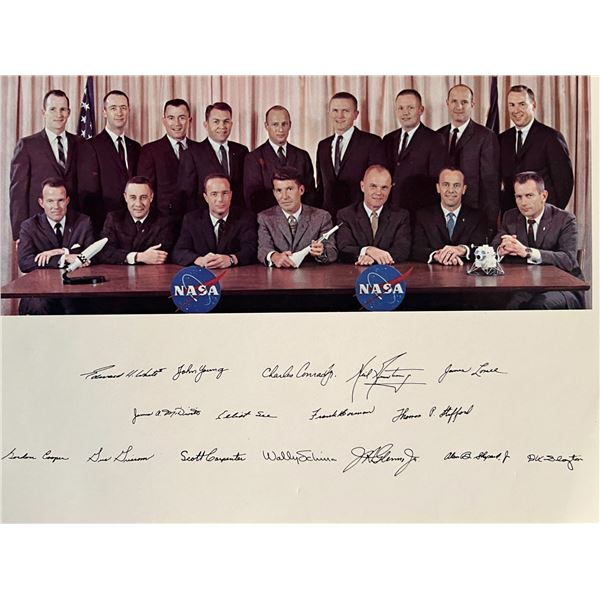 NASA administration facsimile signed photo. 8x10 inches