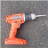 Image 2 : Yard Tools with Battery & Charger