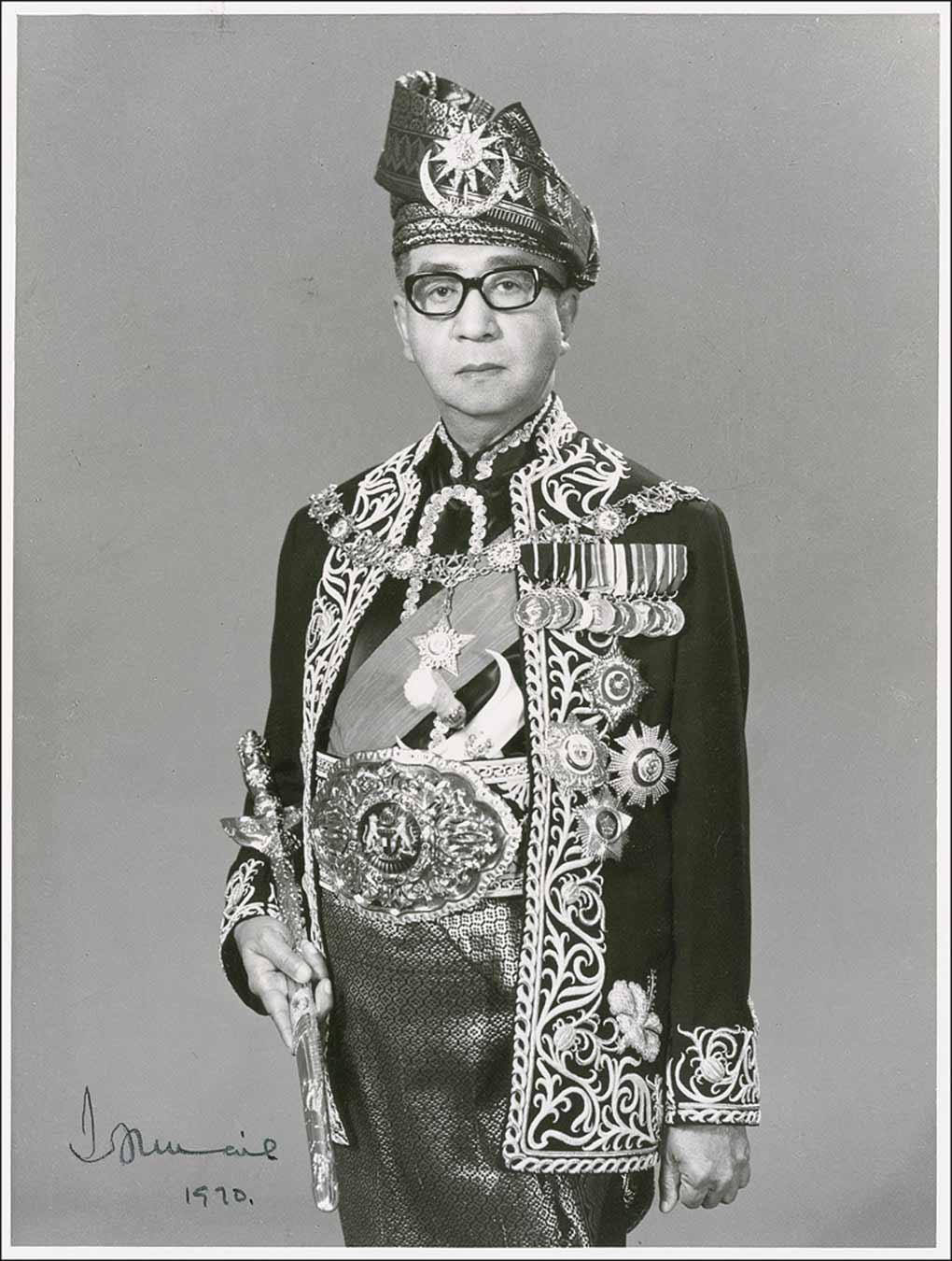 Almarhum Sultan Ismail Nasiruddin Almarhum Sultan Ismail Nasiruddin